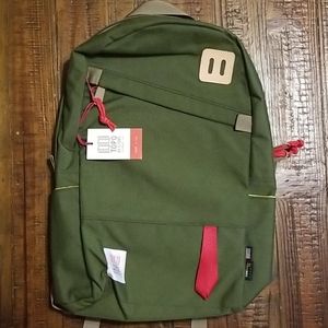 Topo Daypack backpack